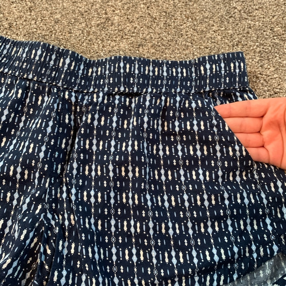 Patterned Shorts - Picture 2 of 4